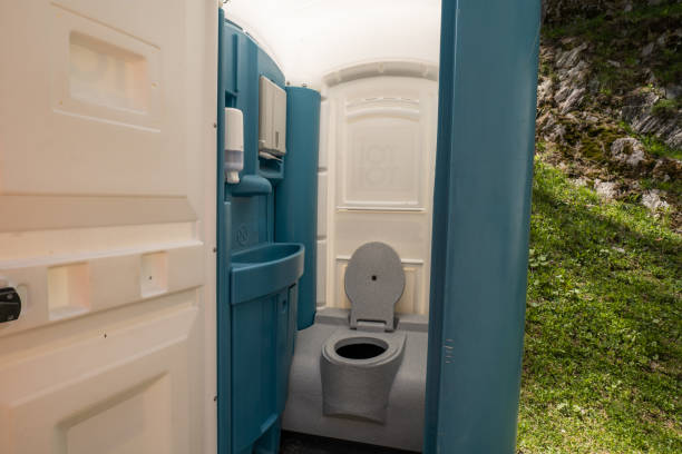 Portable Toilet Options We Offer in Montclair State University, NJ